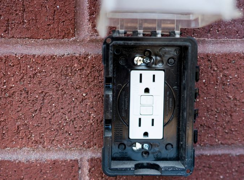 Outdoor Outlets